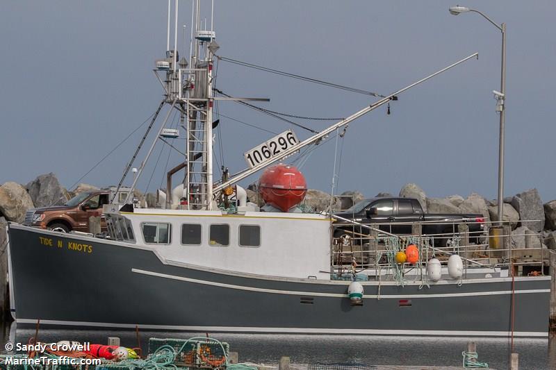 tide n knots (Fishing vessel) - IMO , MMSI 316004561 under the flag of Canada