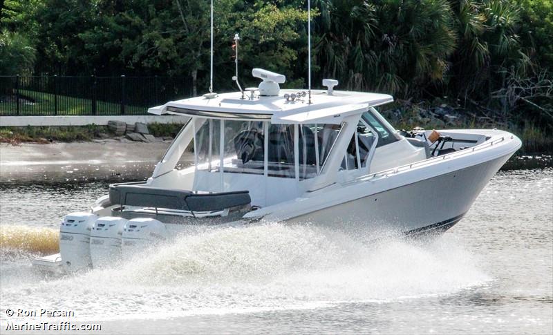 airborne (Pleasure craft) - IMO , MMSI 338484802 under the flag of USA