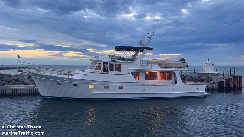 bamsen v (Pleasure craft) - IMO , MMSI 265056170, Call Sign SFE3732 under the flag of Sweden