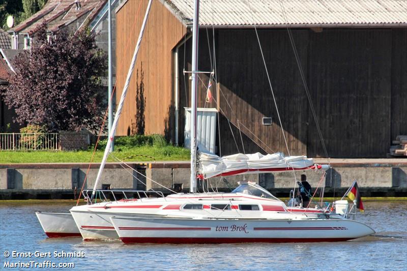 tom brok (Sailing vessel) - IMO , MMSI 211693590, Call Sign DH9572 under the flag of Germany