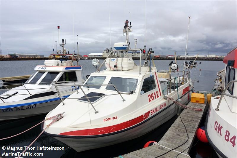 osk ea 12 (Fishing vessel) - IMO , MMSI 251185110, Call Sign 2612 under the flag of Iceland