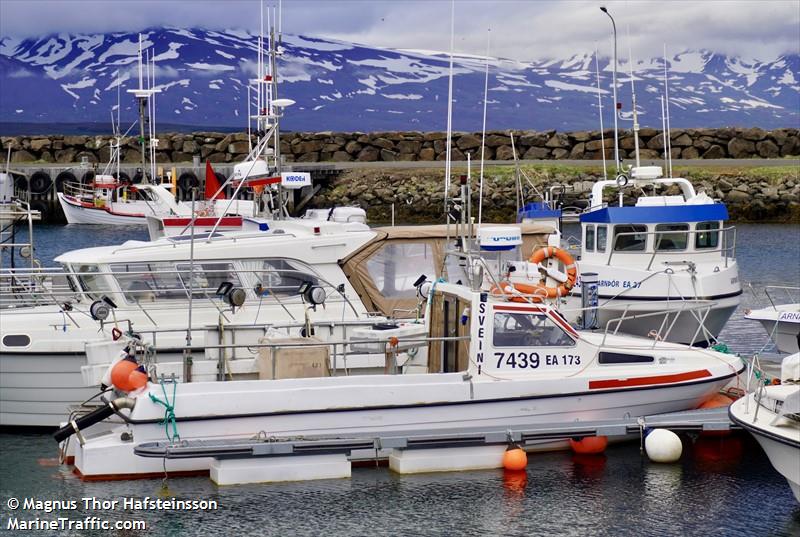 sveini (Fishing vessel) - IMO , MMSI 251348540, Call Sign 7439 under the flag of Iceland