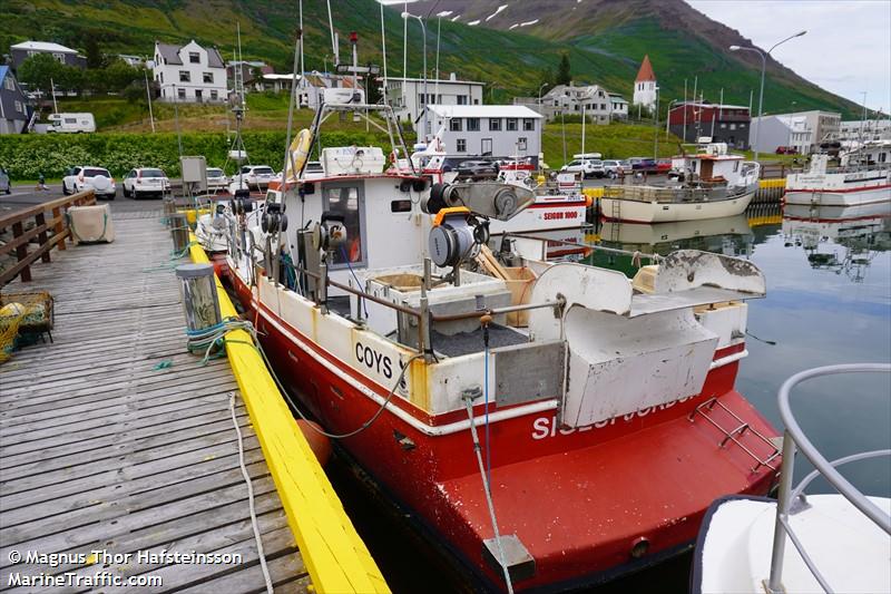 julia (Fishing vessel) - IMO , MMSI 251422540, Call Sign 2110 under the flag of Iceland