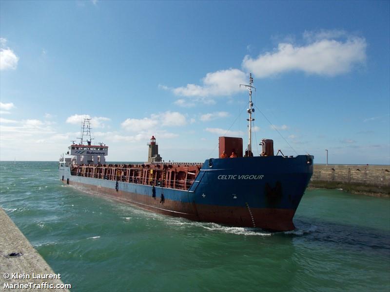 fairplay 23 (Tug) - IMO 9148776, MMSI 305918000, Call Sign V2HV2 under the flag of Antigua & Barbuda