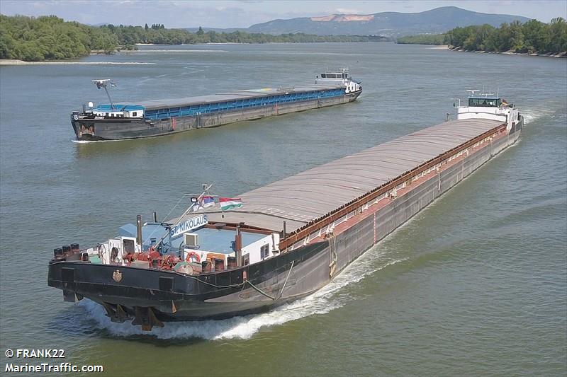 st nikolaus (Cargo ship) - IMO , MMSI 211221510, Call Sign DJ4510 under the flag of Germany