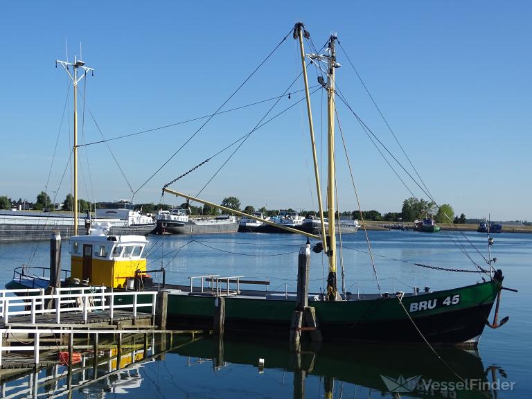 bru-45 jacoba (Fishing vessel) - IMO , MMSI 246094000 under the flag of Netherlands