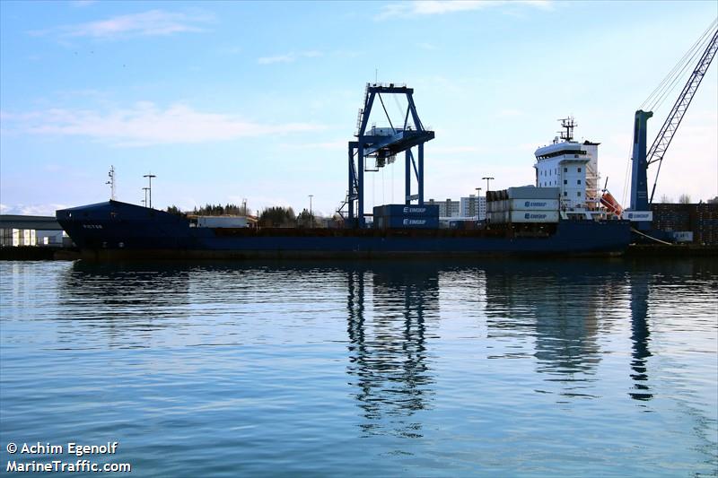 pictor (Container Ship) - IMO 9371426, MMSI 255806373, Call Sign CQEG2 under the flag of Madeira