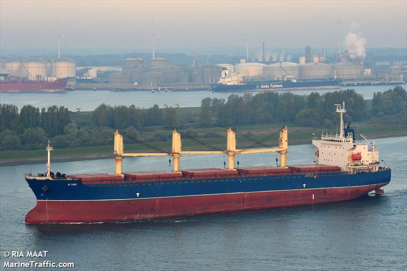 lucent (Bulk Carrier) - IMO 9142215, MMSI 370234000, Call Sign 3EAY8 under the flag of Panama