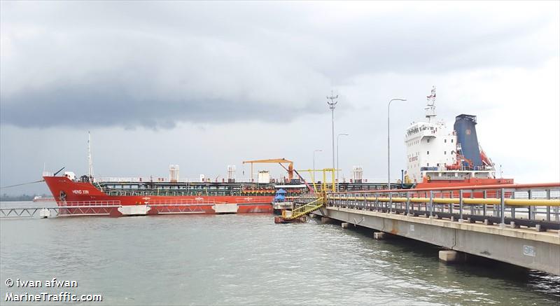 heng xin (Chemical/Oil Products Tanker) - IMO 9526681, MMSI 477190300, Call Sign VRLL5 under the flag of Hong Kong