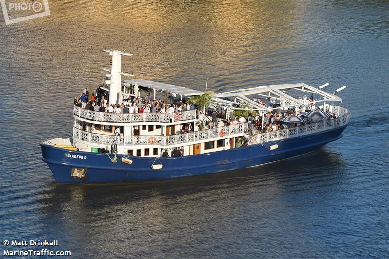 seadeck (Passenger ship) - IMO , MMSI 503000118, Call Sign VZWK under the flag of Australia