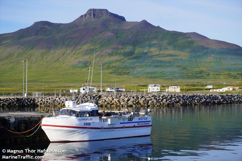 vonin 2458 (Fishing vessel) - IMO , MMSI 251146540, Call Sign 2458 under the flag of Iceland