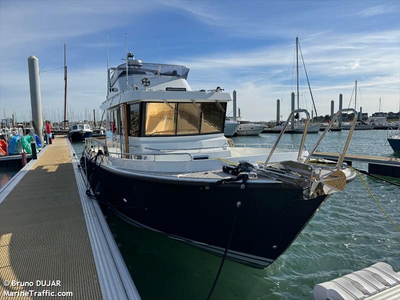 valou de sienne (Pleasure craft) - IMO , MMSI 228191180, Call Sign FAK5910 under the flag of France