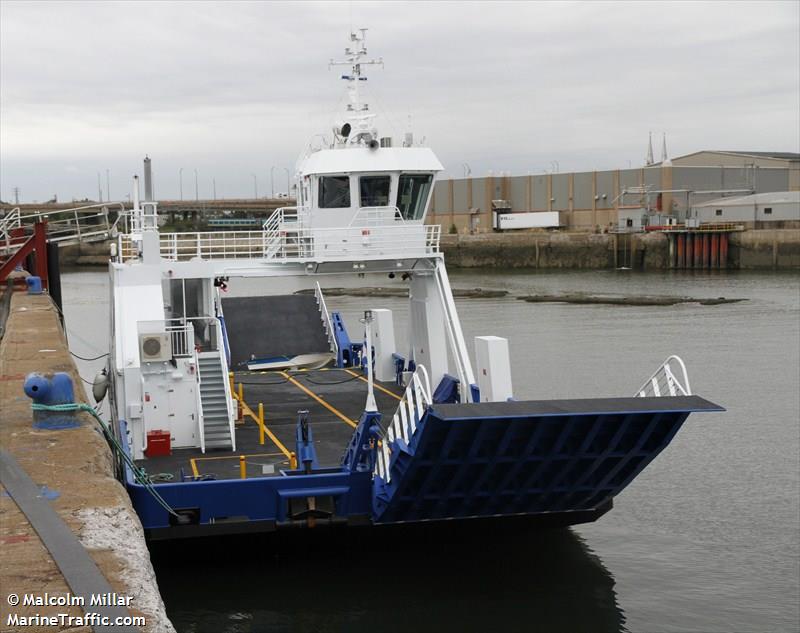 peter fraser (Passenger/Ro-Ro Cargo Ship) - IMO 8674778, MMSI 316025359 under the flag of Canada