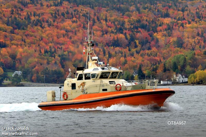 strait eagle (Pilot) - IMO , MMSI 316008101 under the flag of Canada