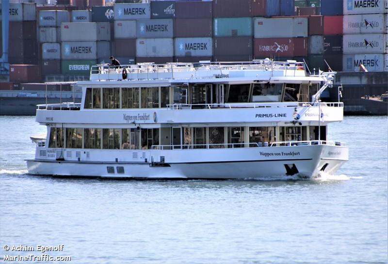 wappen von frankfurt (Passenger ship) - IMO , MMSI 211493760, Call Sign DC5743 under the flag of Germany