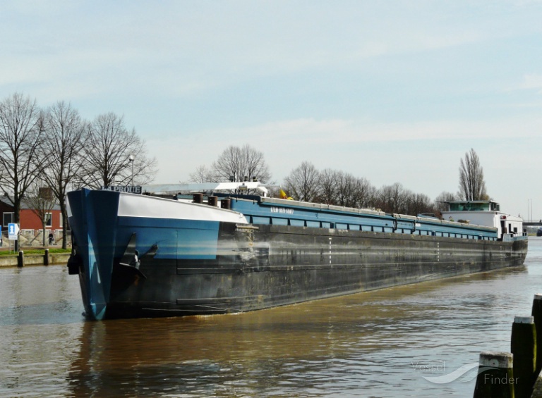 manu (Cargo ship) - IMO , MMSI 226001950, Call Sign FM6192 under the flag of France