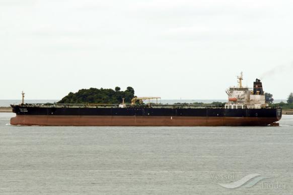 desh rakshak (Crude Oil Tanker) - IMO 9243021, MMSI 419472000, Call Sign AUBE under the flag of India