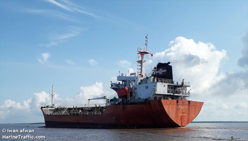 dewayani (Oil Products Tanker) - IMO 9203083, MMSI 525006997, Call Sign PMVT under the flag of Indonesia