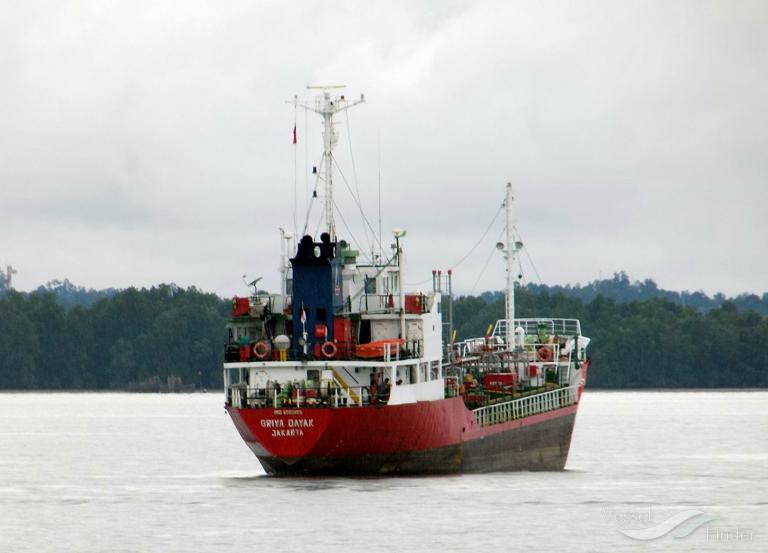mt.kencana express (Chemical Tanker) - IMO 8905189, MMSI 525120010, Call Sign YHSZ under the flag of Indonesia