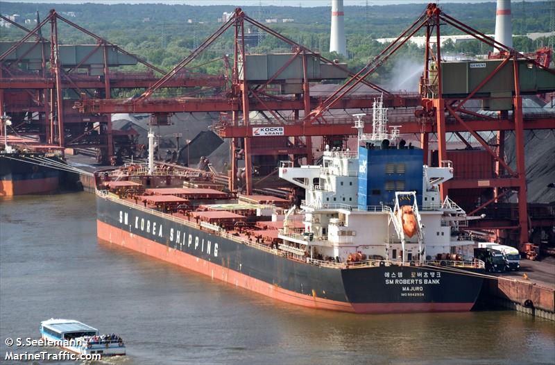 sm roberts bank (Bulk Carrier) - IMO 9842504, MMSI 538008607, Call Sign V7A2565 under the flag of Marshall Islands