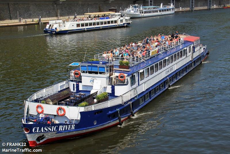 classic river (Passenger ship) - IMO , MMSI 270459000, Call Sign OL6630 under the flag of Czech Rep