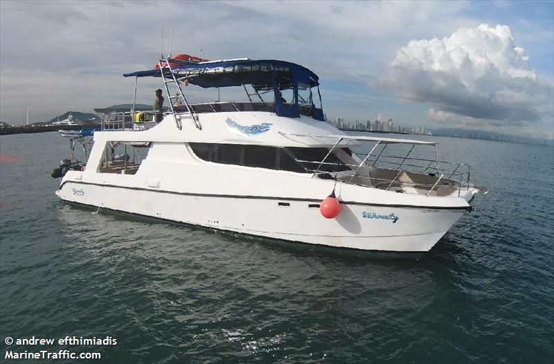 searenity (Pleasure craft) - IMO , MMSI 352002988, Call Sign HOA5529 under the flag of Panama