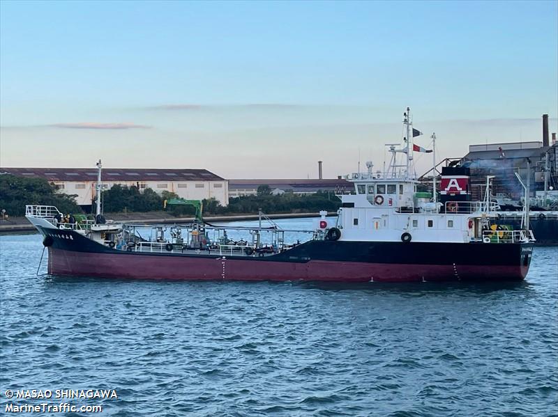 aominesanmaru no18 (Tanker) - IMO , MMSI 431008215, Call Sign JH3333 under the flag of Japan