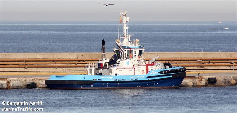 nfe pathfinder (Tug) - IMO 9980605, MMSI 577161000, Call Sign YJQL6 under the flag of Vanuatu