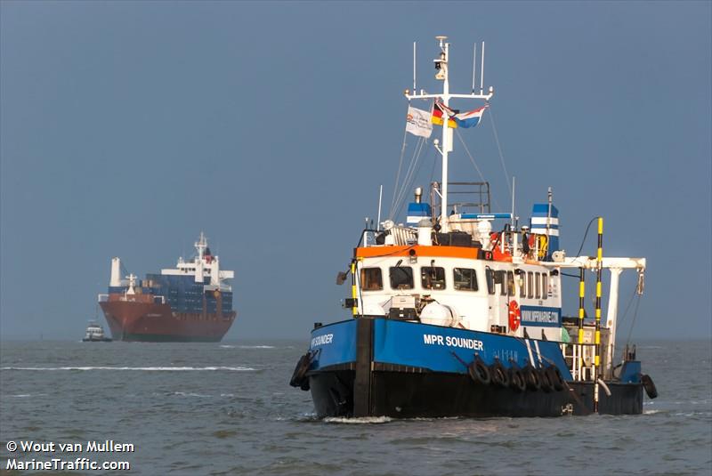 arklow globe (General Cargo Ship) - IMO 9874105, MMSI 245778000, Call Sign PGWG under the flag of Netherlands