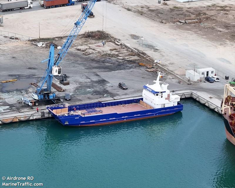 ourson (Cargo ship) - IMO , MMSI 329027040, Call Sign FMYC under the flag of Guadeloupe