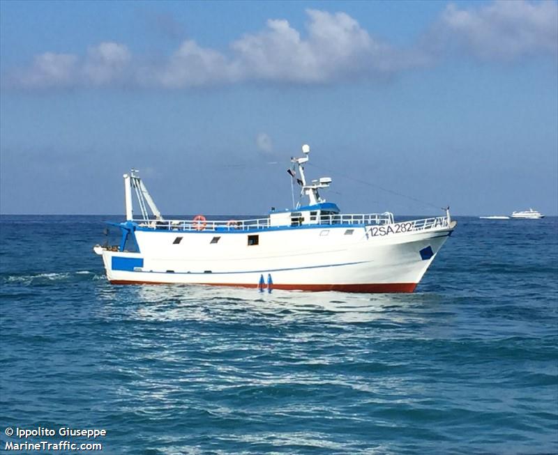 luna marinara (Fishing vessel) - IMO , MMSI 247112630, Call Sign IMKE under the flag of Italy