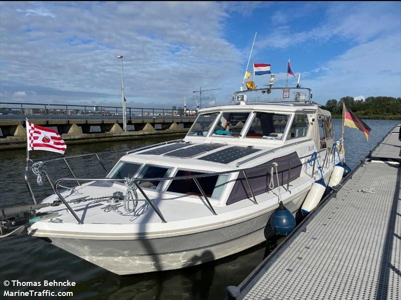 estrella (Pleasure craft) - IMO , MMSI 218020310, Call Sign DD6805 under the flag of Germany