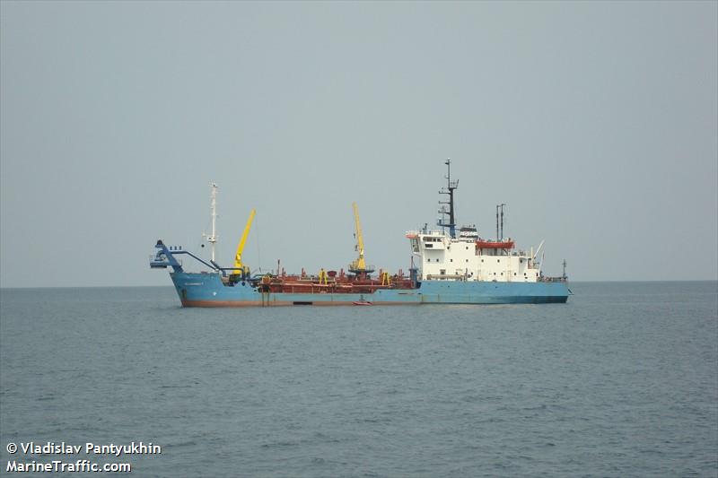 belomorskiy (Hopper Dredger) - IMO 8305781, MMSI 273915100, Call Sign UHYW under the flag of Russia