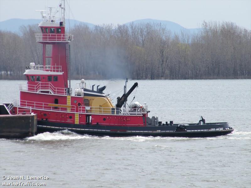 south (Yacht) - IMO 1011317, MMSI 338631000, Call Sign WDP2675 under the flag of USA