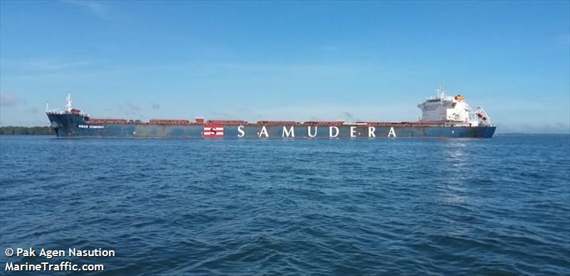 sinar komodo (Bulk Carrier) - IMO 9448580, MMSI 525109017, Call Sign YDFL3 under the flag of Indonesia