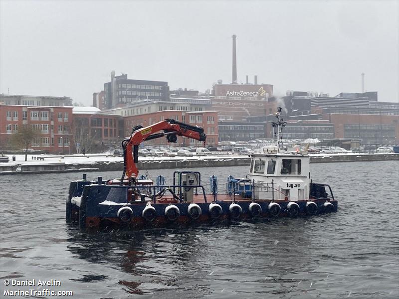 multifix (Tug) - IMO , MMSI 265057930, Call Sign SFE5402 under the flag of Sweden