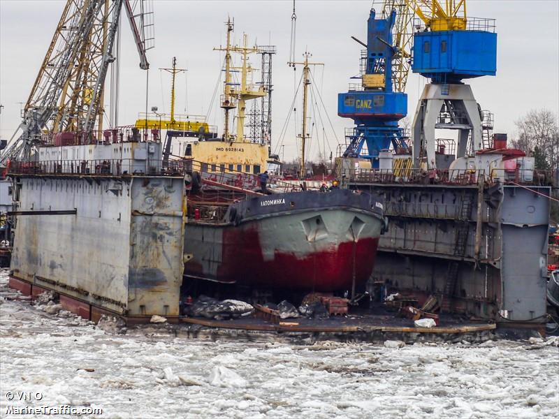 lapominka (Motor Hopper) - IMO 8928143, MMSI 273911200, Call Sign UFZM under the flag of Russia