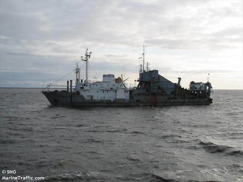 dvinskiy zaliv (Dredger) - IMO 8922486, MMSI 273914100, Call Sign UHXI under the flag of Russia