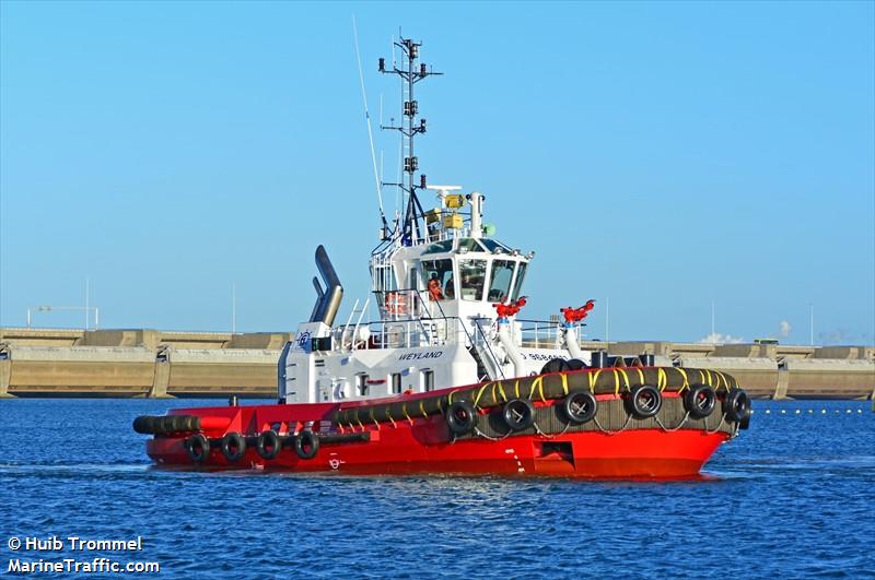 hrabri (Tug) - IMO 9970870, MMSI 375041000, Call Sign J8B6495 under the flag of St Vincent & Grenadines