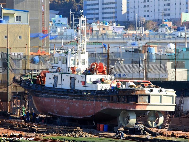 hyunjung201ho (Unknown) - IMO , MMSI 440119550, Call Sign 303 under the flag of Korea