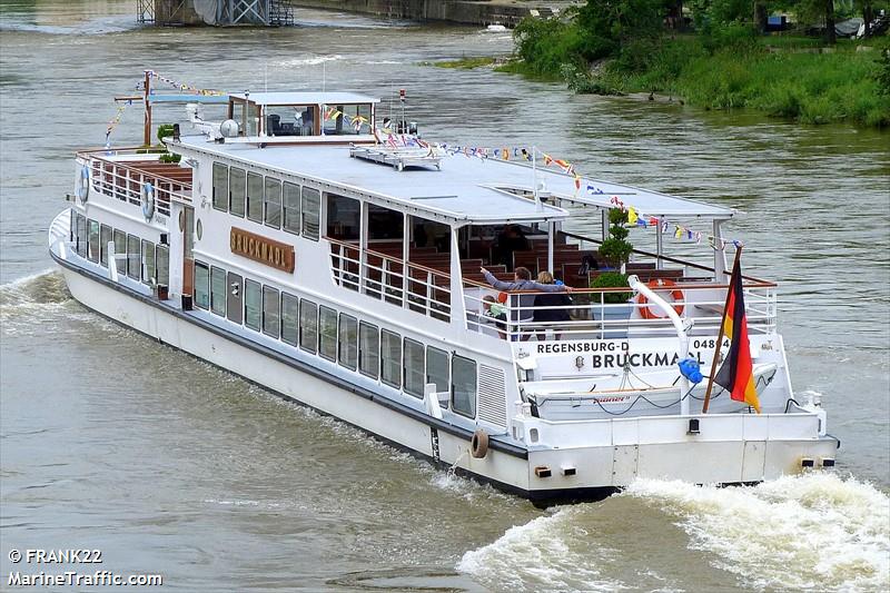 bruckmadl (Passenger ship) - IMO , MMSI 211641710, Call Sign DC3017 under the flag of Germany