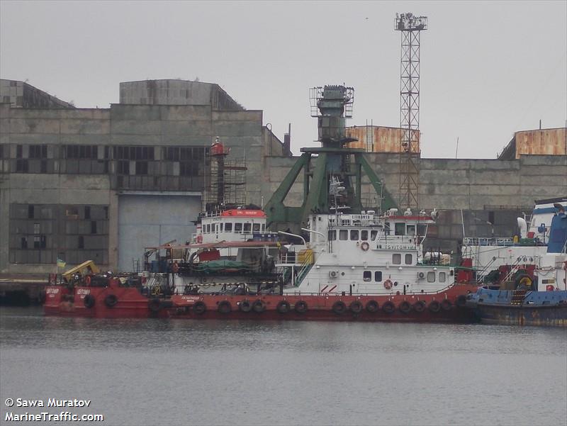 liubomyr (Tug) - IMO , MMSI 272129400 under the flag of Ukraine