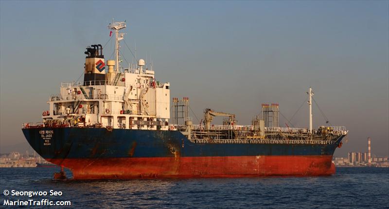dl jade (Oil Products Tanker) - IMO 9236913, MMSI 440106140, Call Sign 130096 under the flag of Korea