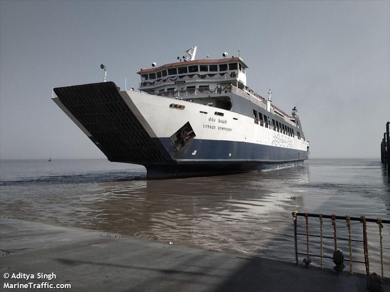 voyage symphony (Passenger/Ro-Ro Cargo Ship) - IMO 8798005, MMSI 529917000, Call Sign T3WC2 under the flag of Kiribati