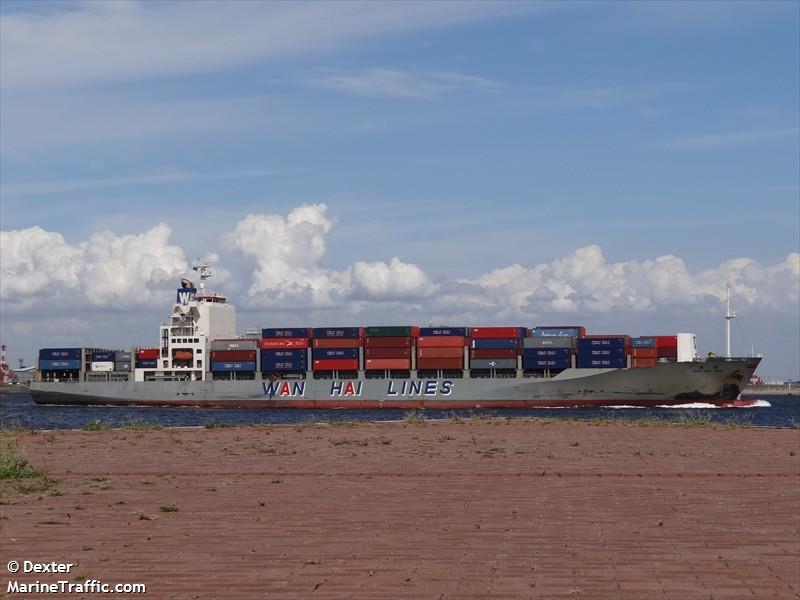 wan hai 302 (Container Ship) - IMO 9238167, MMSI 564440000, Call Sign 9VDB8 under the flag of Singapore