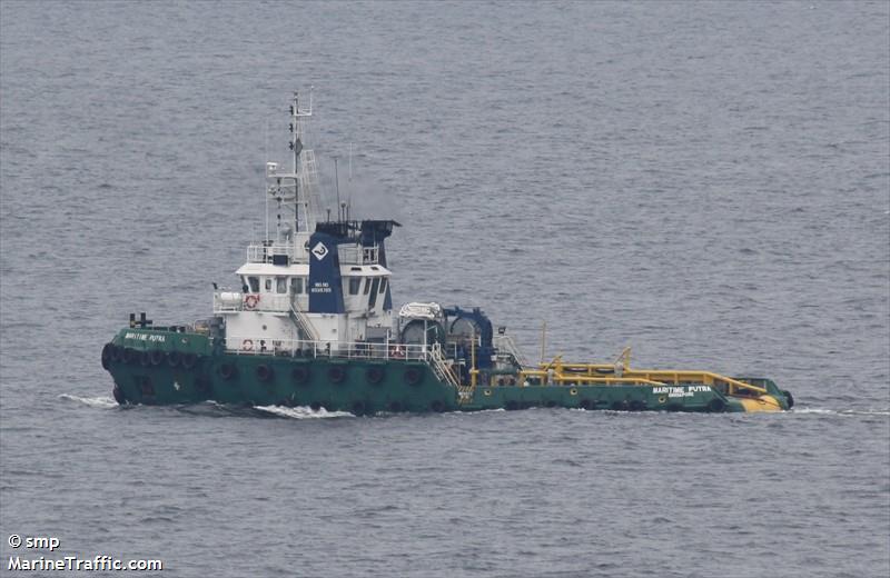 maritime putra (Tug) - IMO 9338785, MMSI 564530000, Call Sign 9V6560 under the flag of Singapore