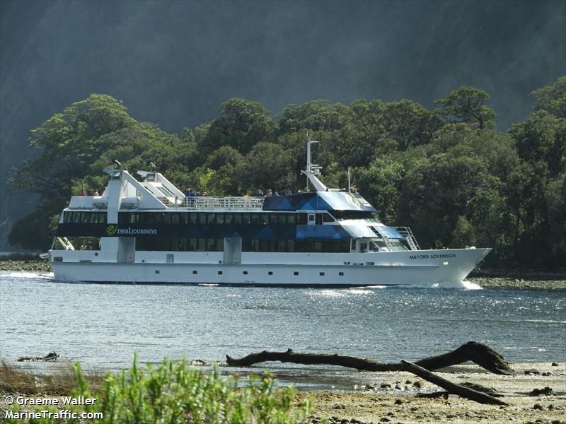 milford sovereign (Passenger ship) - IMO , MMSI 512001475, Call Sign ZM5028 under the flag of New Zealand