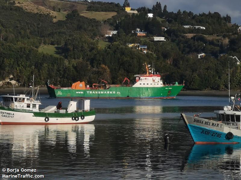 isla tenglo (Passenger/Ro-Ro Cargo Ship) - IMO 7825629, MMSI 725000965, Call Sign CA3969 under the flag of Chile