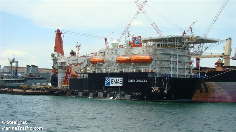 lewek crusader (Crane Ship) - IMO 9468384, MMSI 564866000, Call Sign 9V8535 under the flag of Singapore