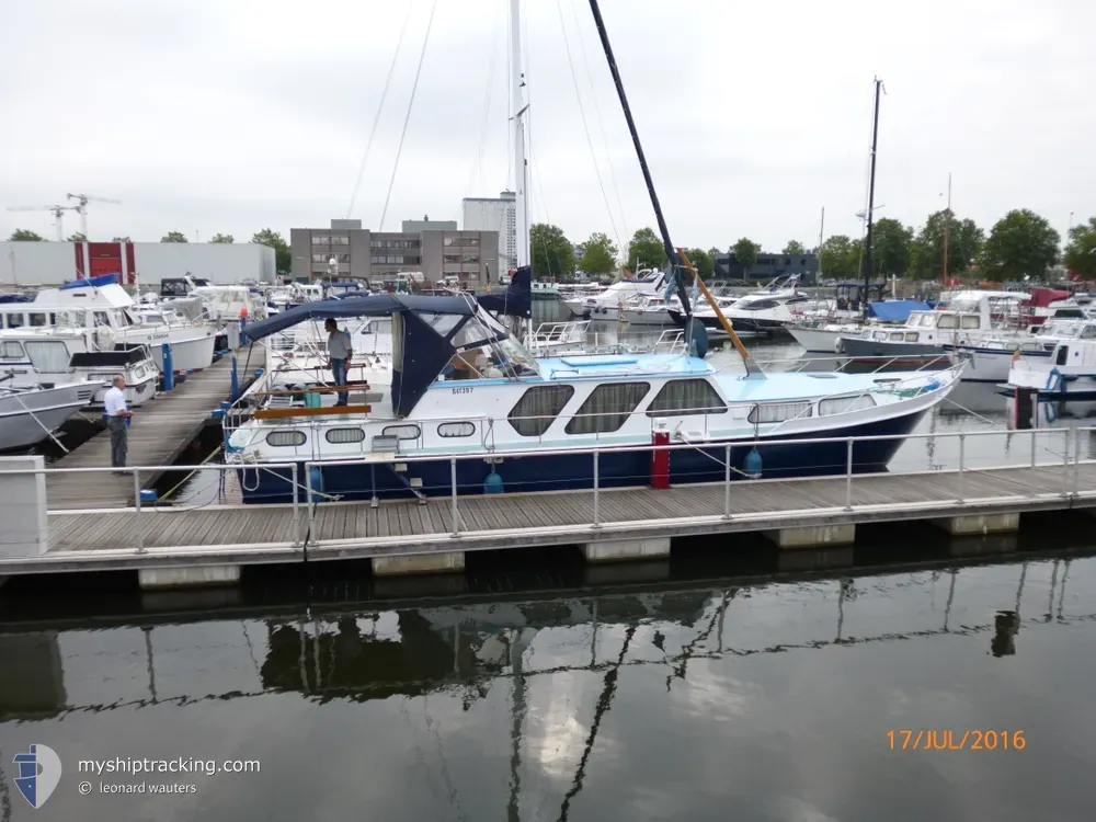 tinosa (Pleasure craft) - IMO , MMSI 205655100, Call Sign OS6551 under the flag of Belgium